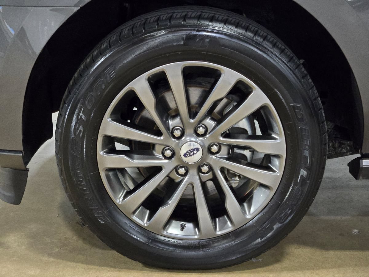 Used 2021 Ford Expedition Limited AWD/4WD image 19
