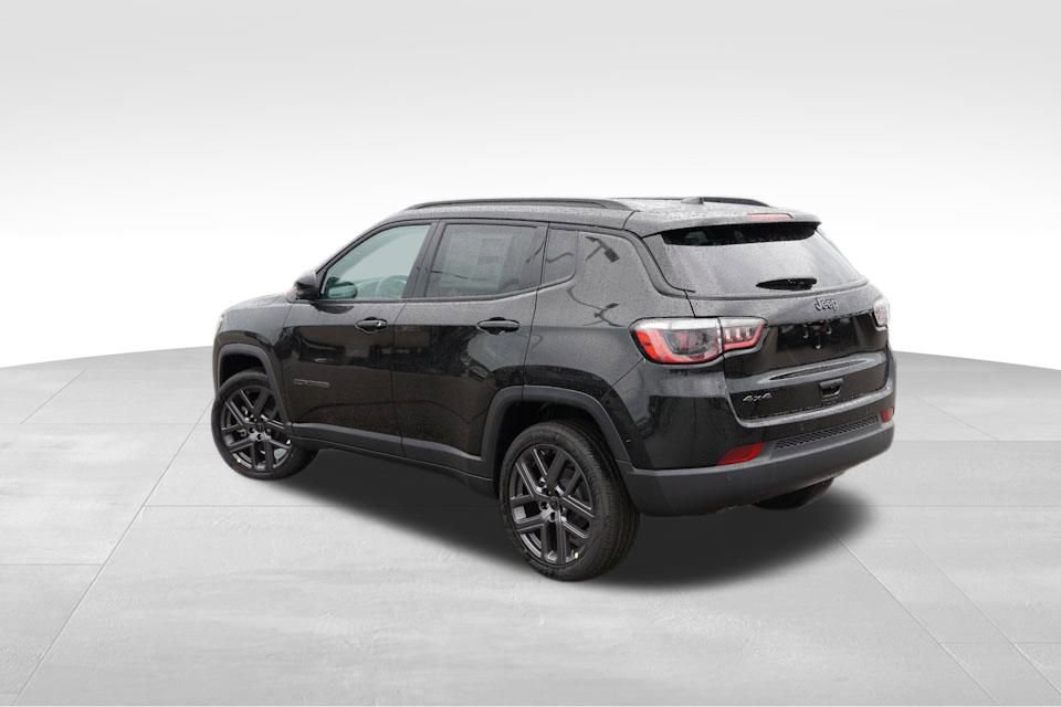 New 2025 Jeep Compass Limited w/ Sun & Sound Group image 5