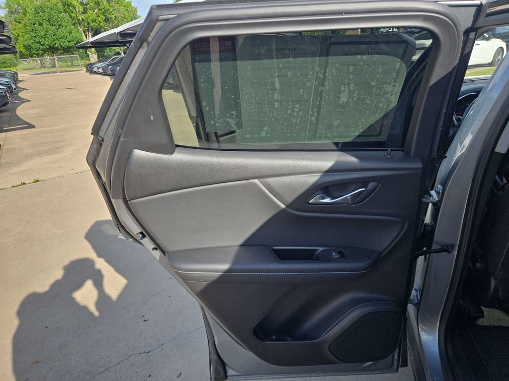 Used 2025 Chevrolet Blazer LT AWD/4WD image 19