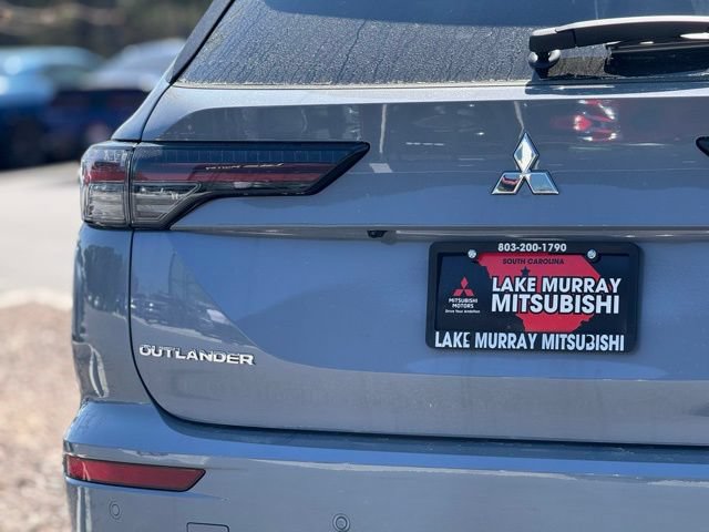 New 2026 Mitsubishi Outlander SE FWD image 12