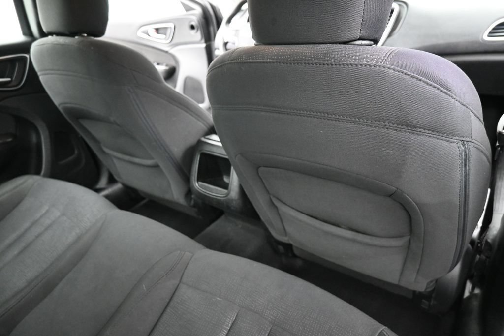 Used 2015 Chrysler 200 Limited FWD image 24