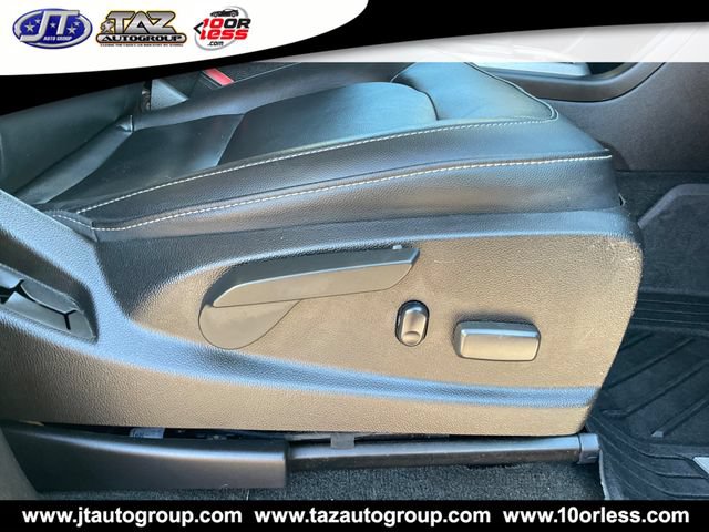 Used 2017 Chevrolet Colorado LT w/ Luxury Package, Chrome RWD image 16