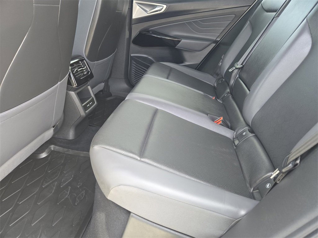 Used 2023 Volkswagen ID.4 Pro S image 33