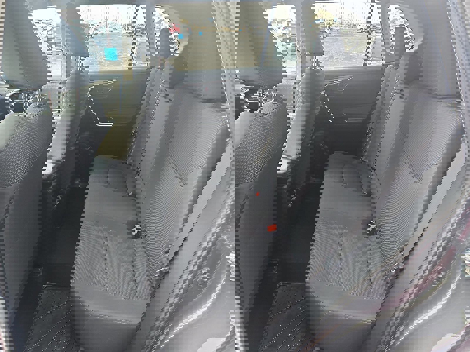 Used 2021 Toyota RAV4 LE image 17