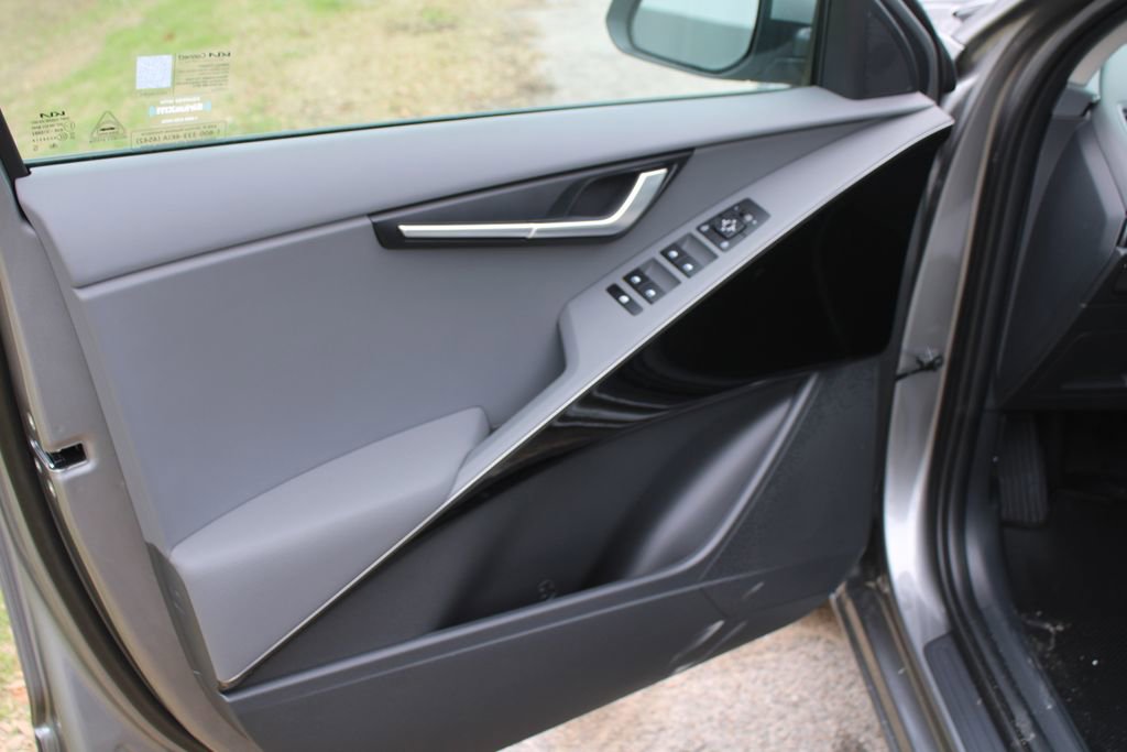 New 2026 Kia Niro EX FWD image 19