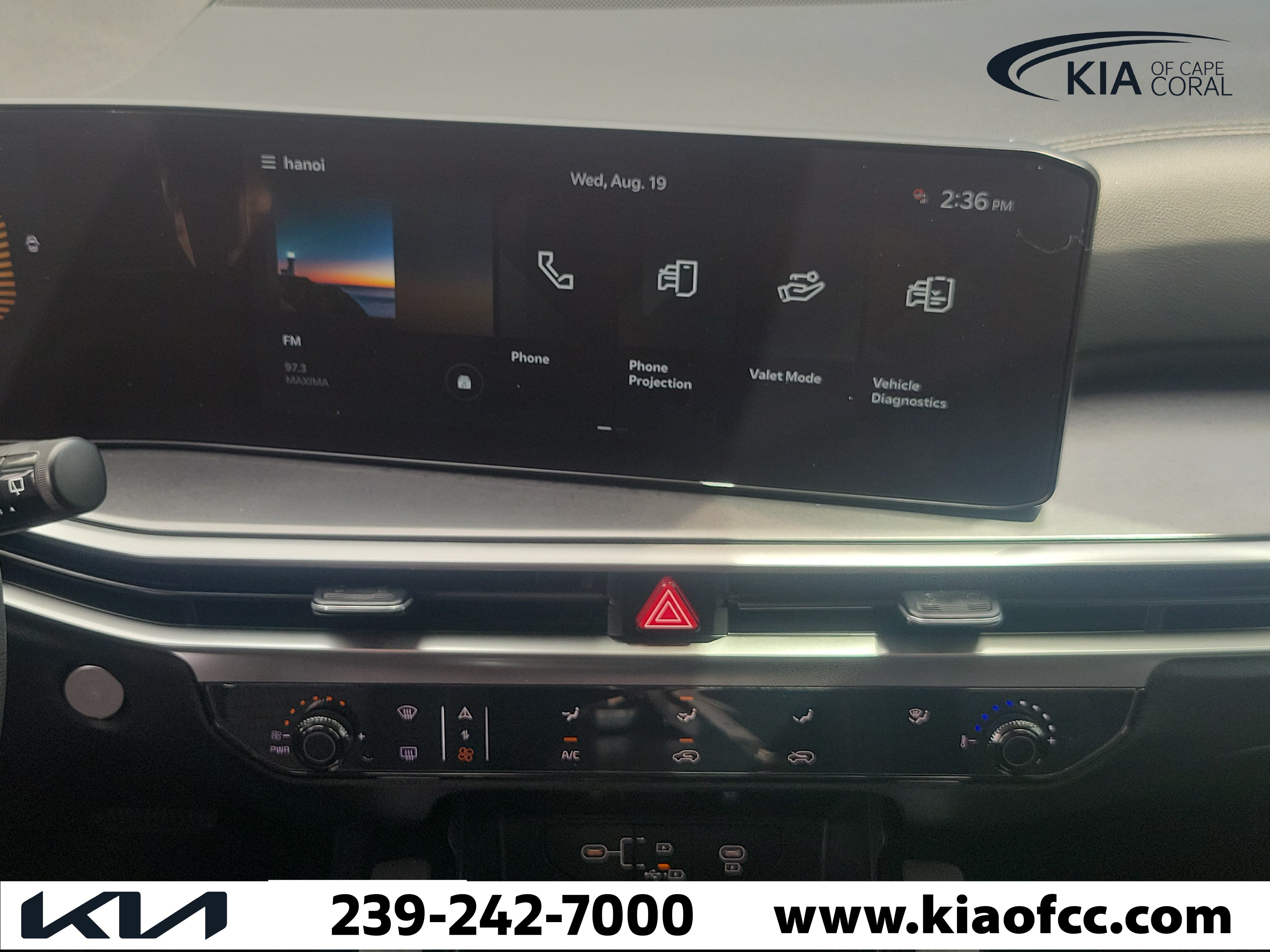 Certified 2025 Kia Sorento LX FWD image 19