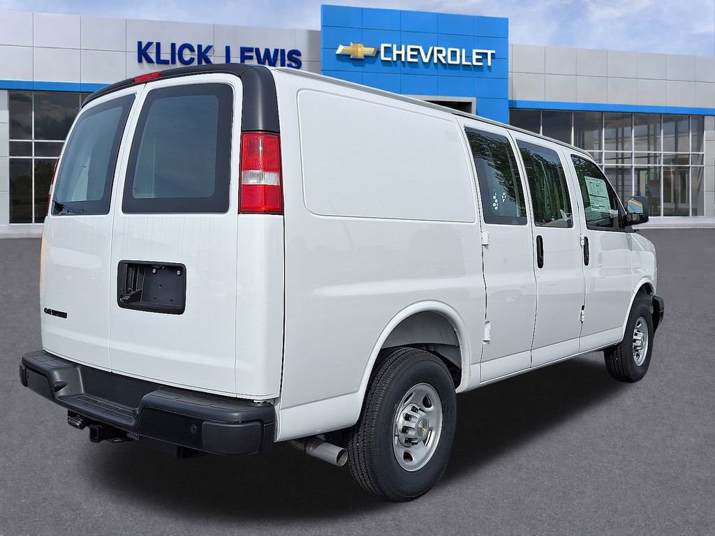 New 2025 Chevrolet Express 3500 w/ Driver Convenience Package RWD image 5