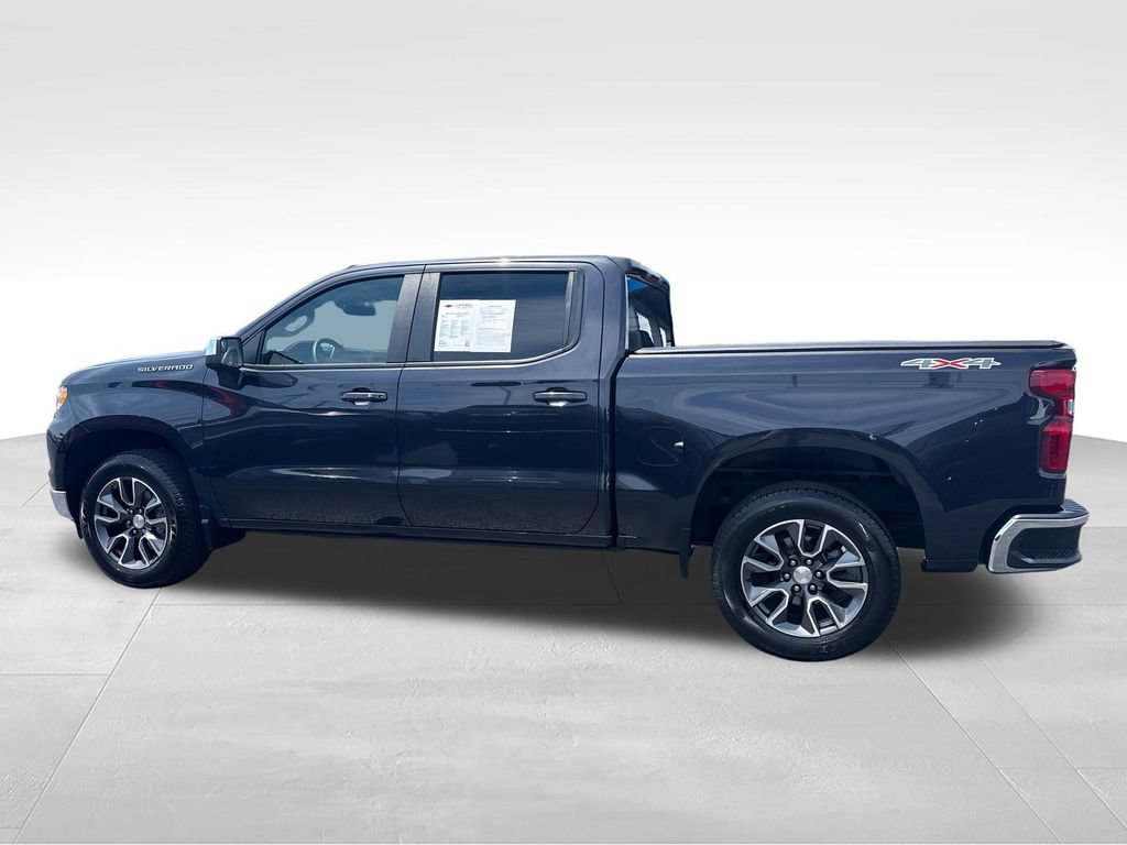Used 2023 Chevrolet Silverado 1500 LT AWD/4WD image 7