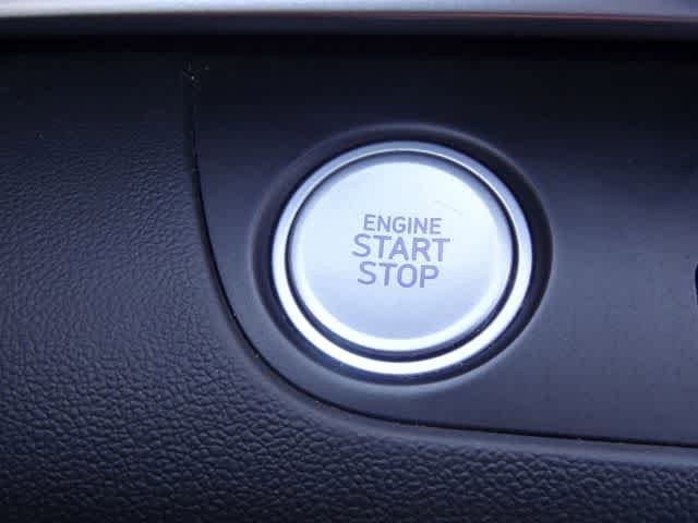 Used 2024 Hyundai Elantra Limited FWD image 40
