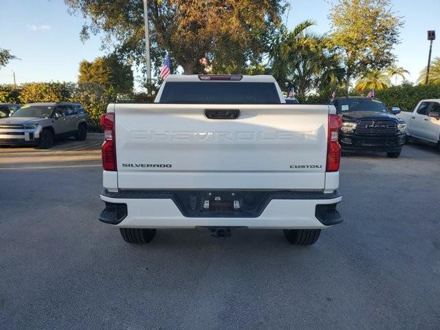 Used 2023 Chevrolet Silverado 1500 Custom image 6