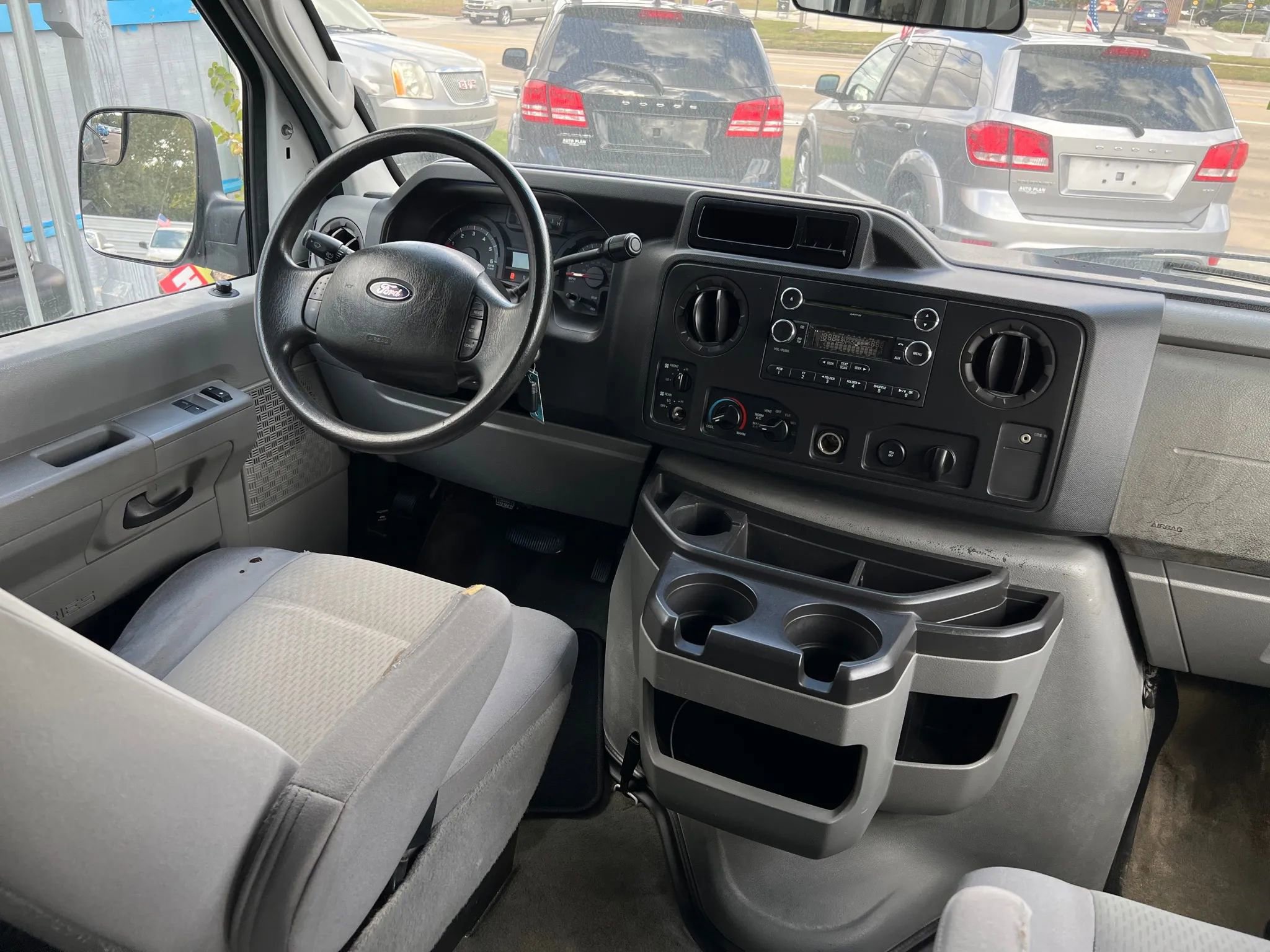 Used 2011 Ford E-150 and Econoline 150 image 17