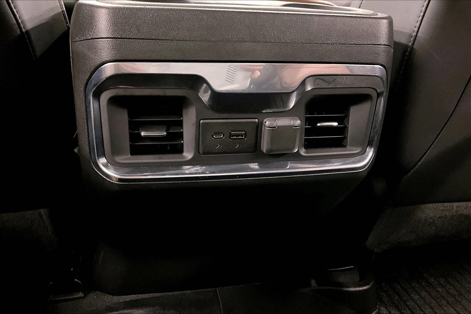 Used 2022 Chevrolet Silverado 3500 High Country w/ Safety Package II AWD/4WD image 31
