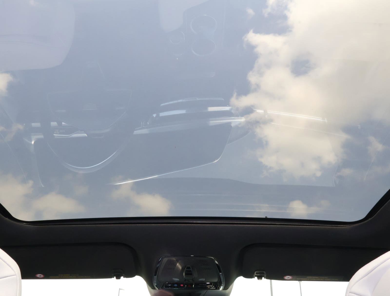 Used 2024 Cadillac Lyriq Luxury RWD image 17