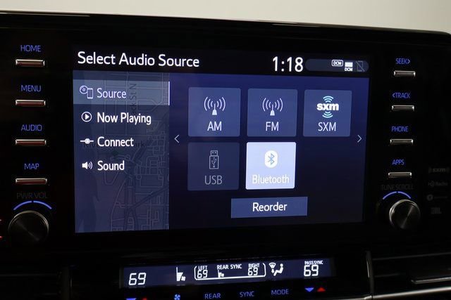 Used 2024 Toyota Sienna Platinum image 22