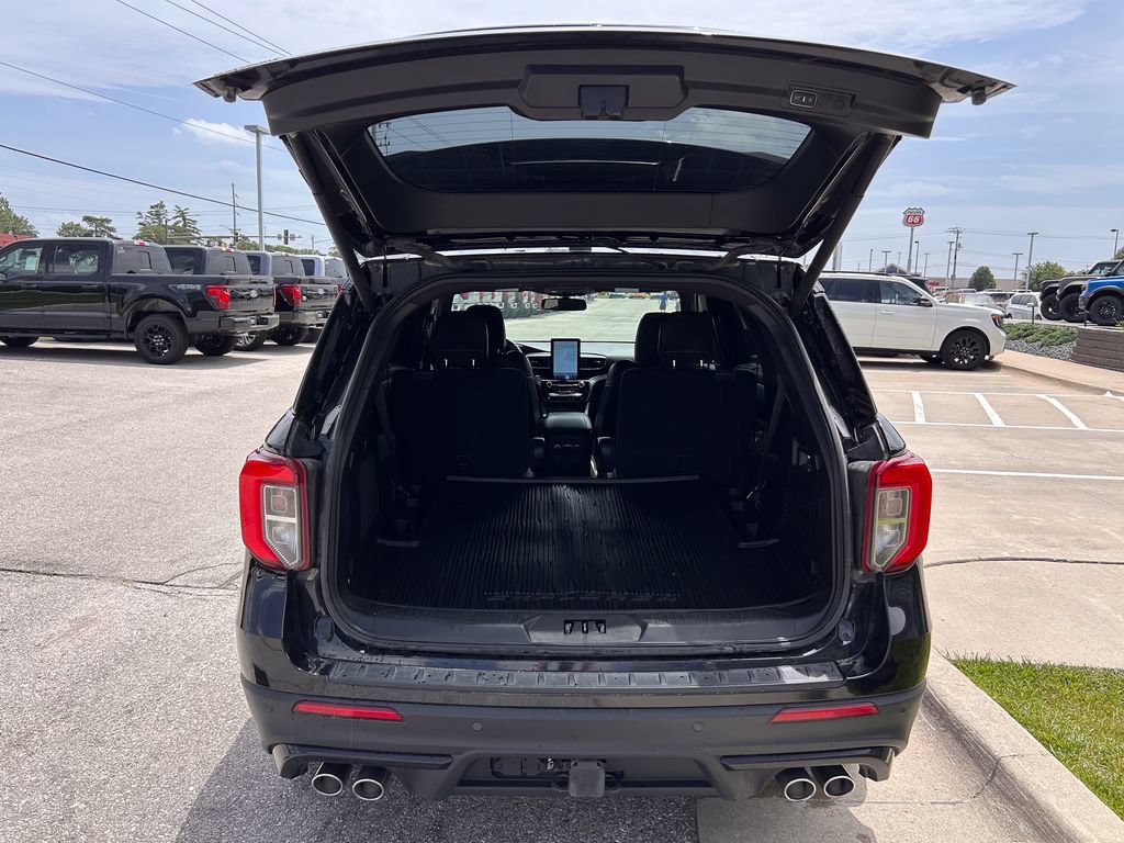 Certified 2021 Ford Explorer ST w/ Equipment Group 401A AWD/4WD image 18