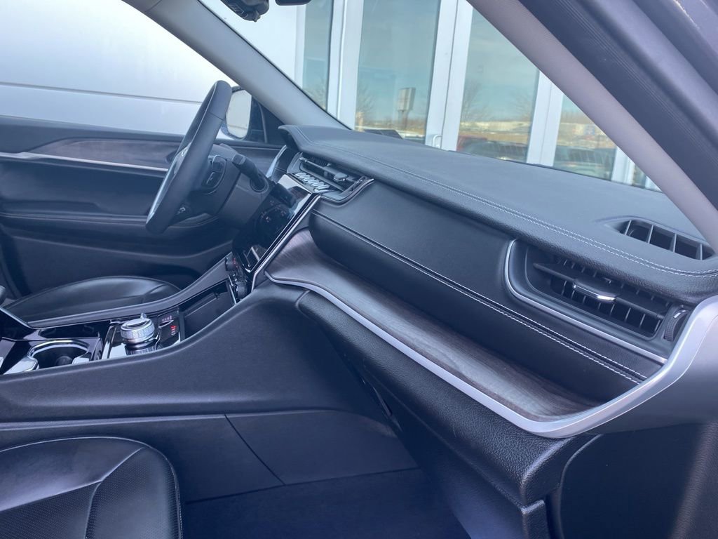 Certified 2023 Jeep Grand Cherokee L Limited w/ Luxury Tech Group II image 8