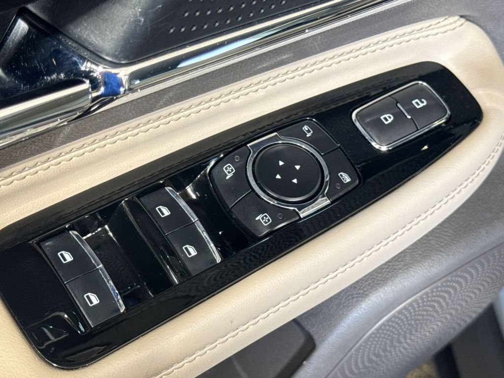 Certified 2023 Lincoln Corsair AWD w/ Equipment Group 101A image 15
