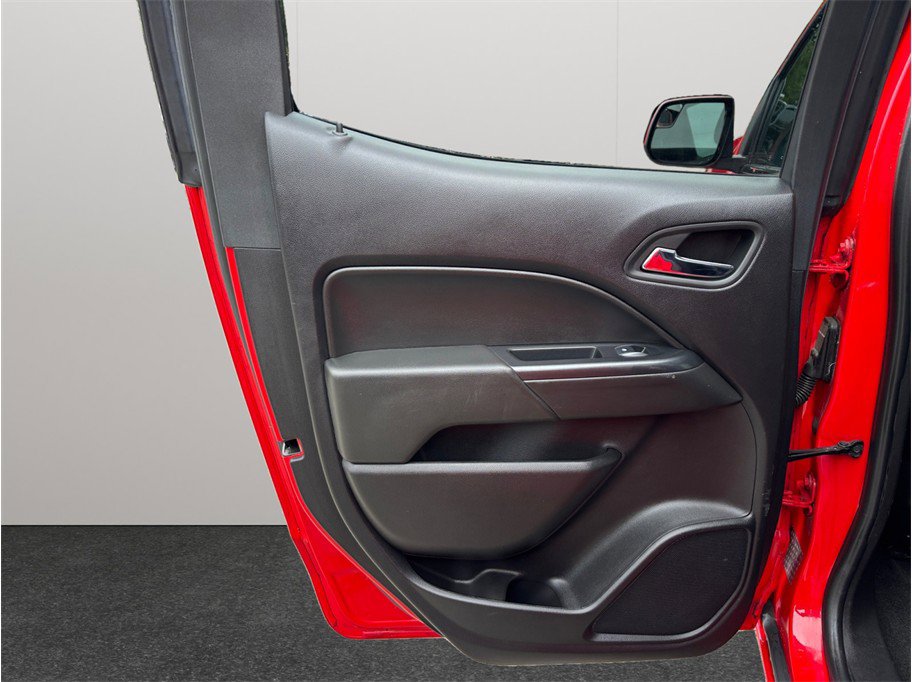 Used 2018 Chevrolet Colorado LT RWD image 30