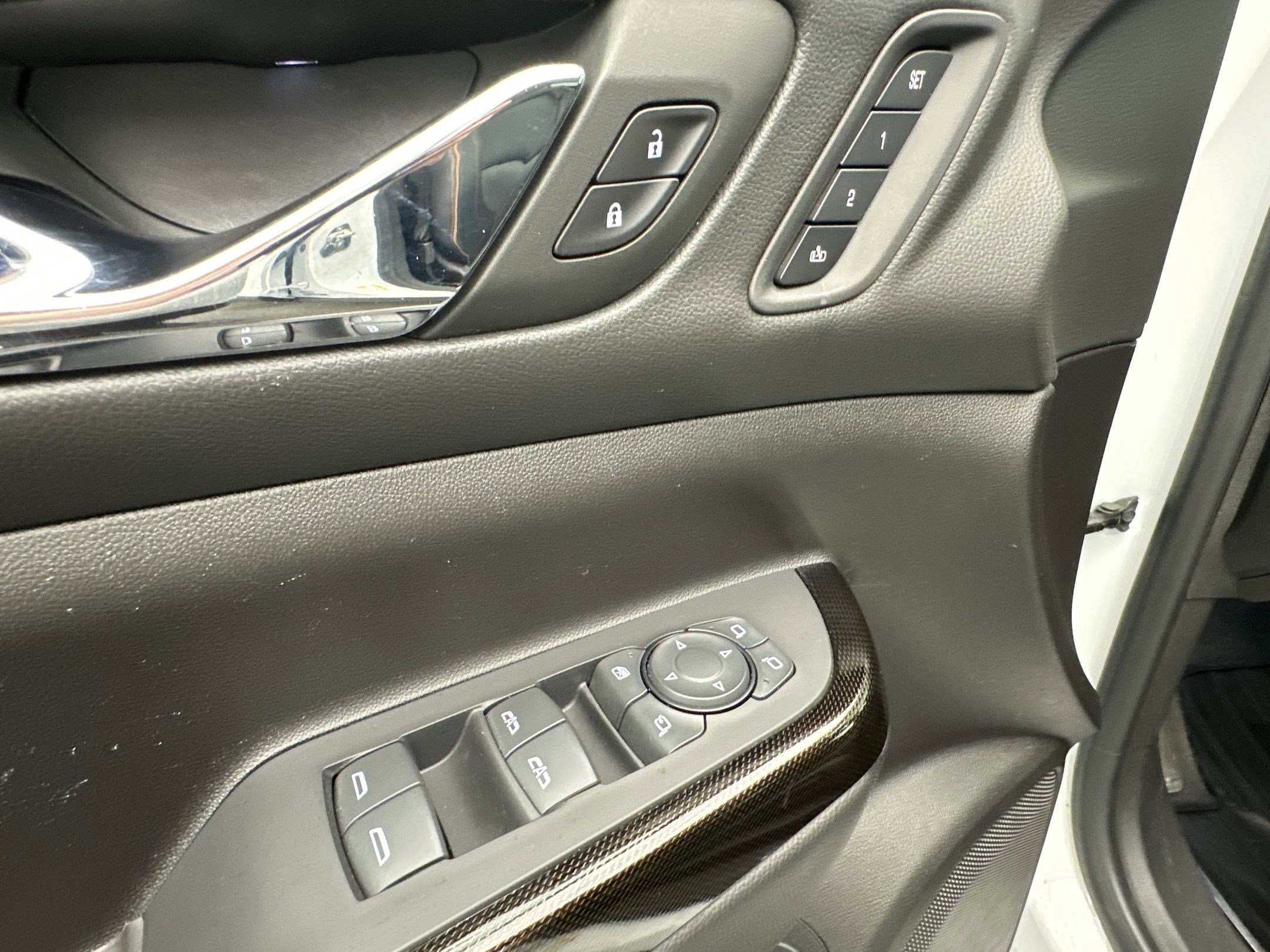 Certified 2023 GMC Acadia AT4 w/ Technology Package AWD/4WD image 13