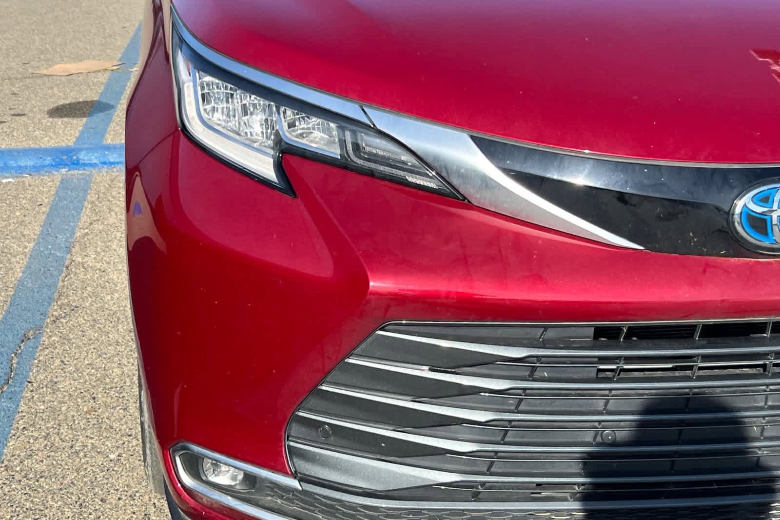 Used 2024 Toyota Sienna Limited AWD/4WD image 14