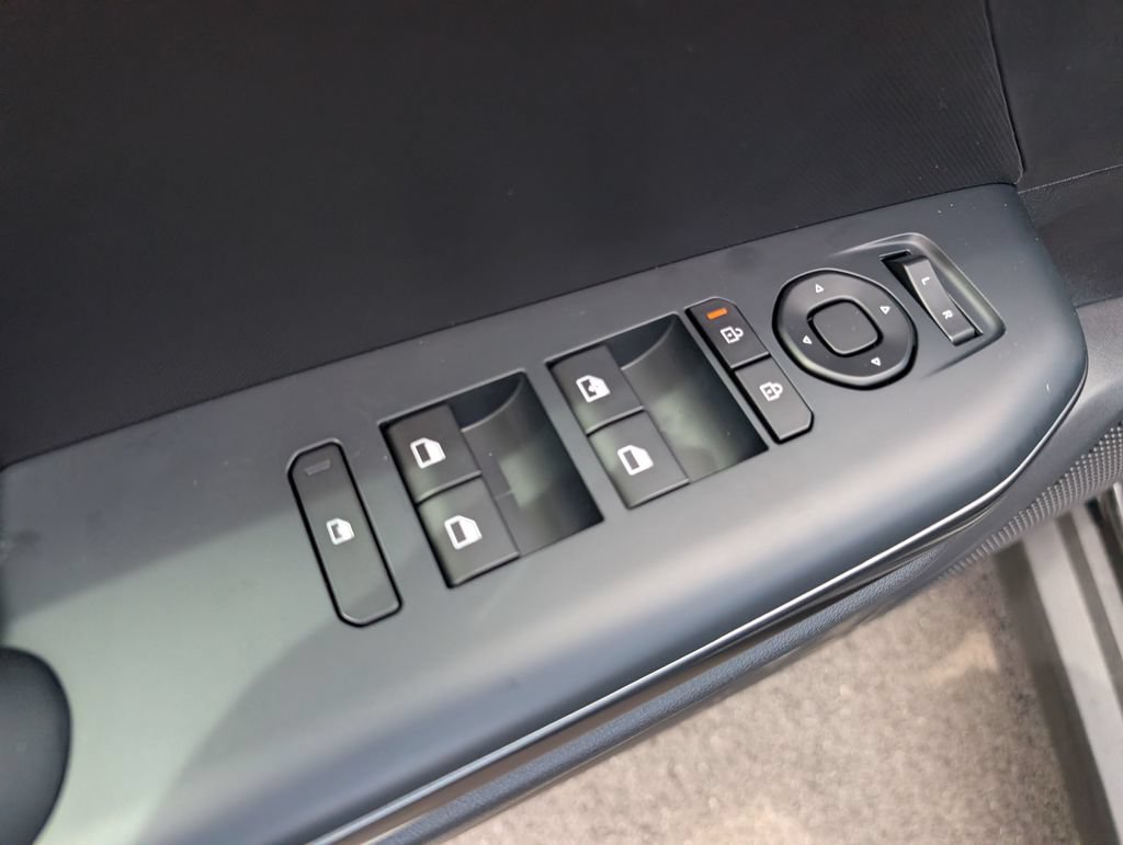New 2026 Kia K4 FWD image 15