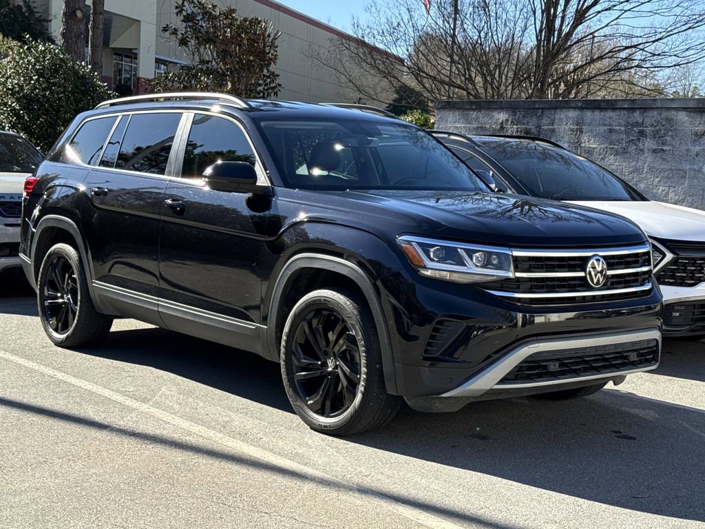 Used 2023 Volkswagen Atlas SE w/ Black Wheel Package