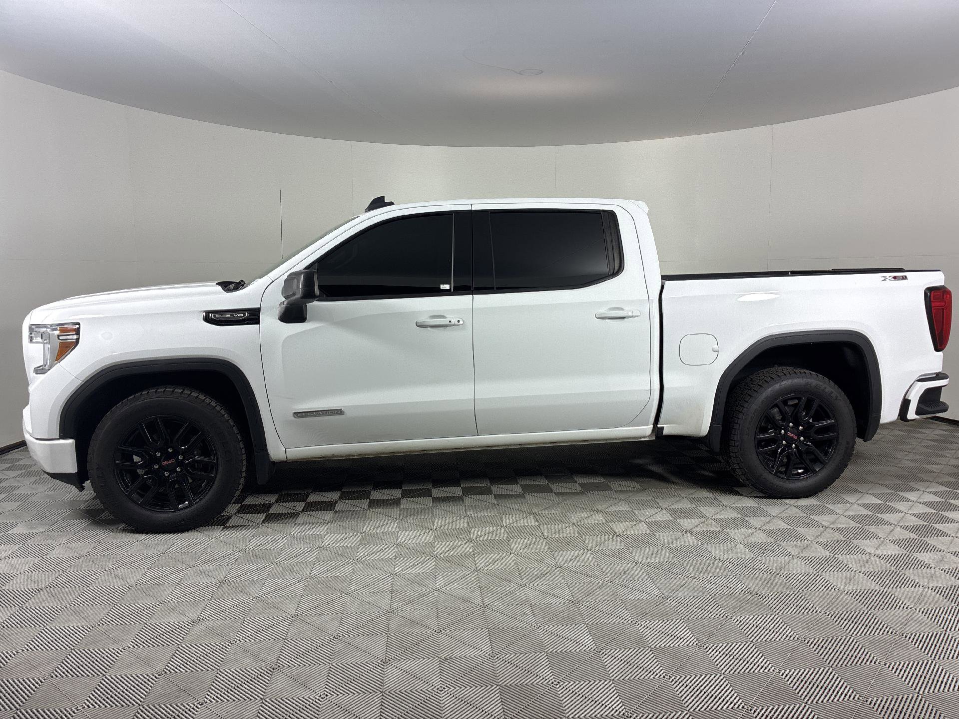 Used 2020 GMC Sierra 1500 Elevation w/ Elevation Value Package image 2