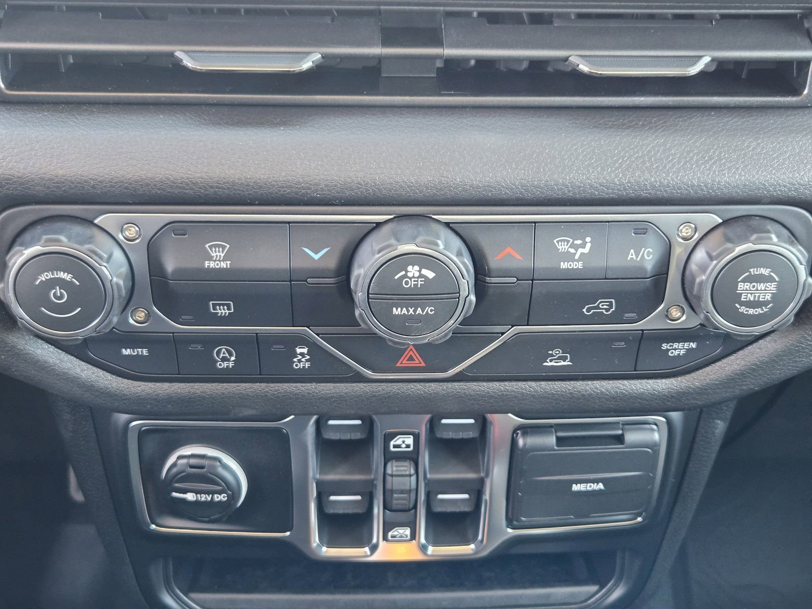 New 2026 Jeep Wrangler Unlimited Sport image 20