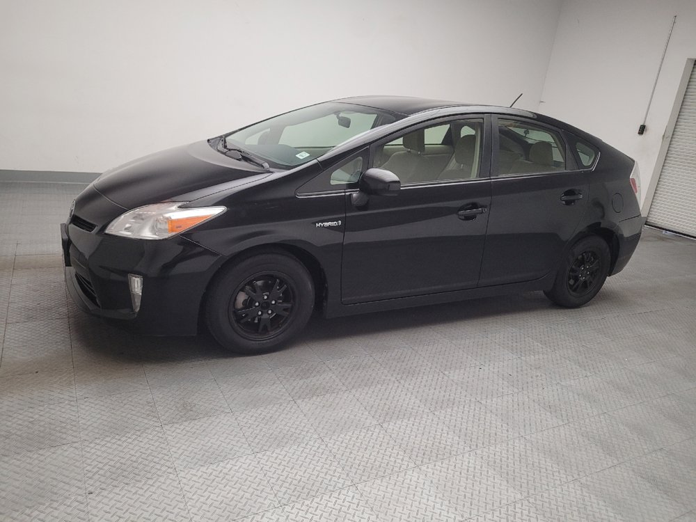Used 2015 Toyota Prius Two FWD image 2