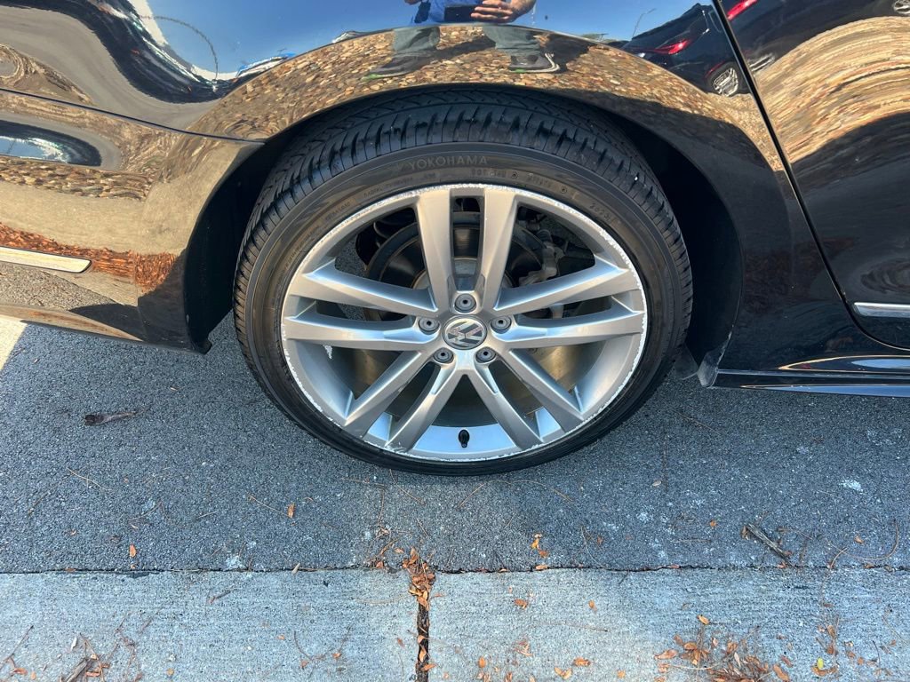 Used 2017 Volkswagen Passat 1.8T R-Line image 10