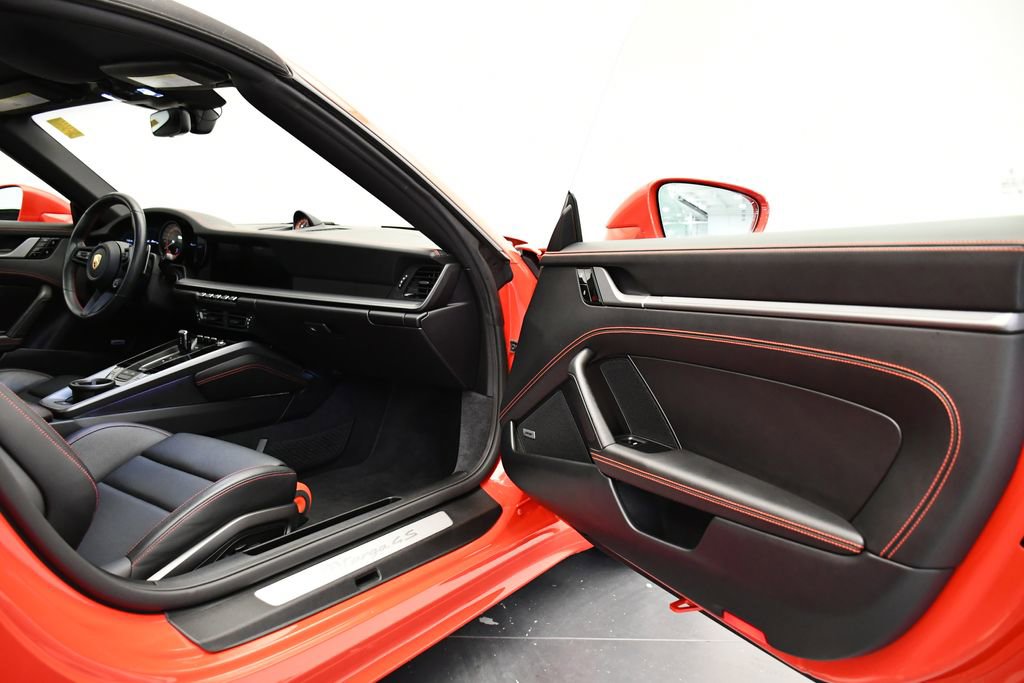 Used 2021 Porsche 911 Targa 4S Heritage Design image 46