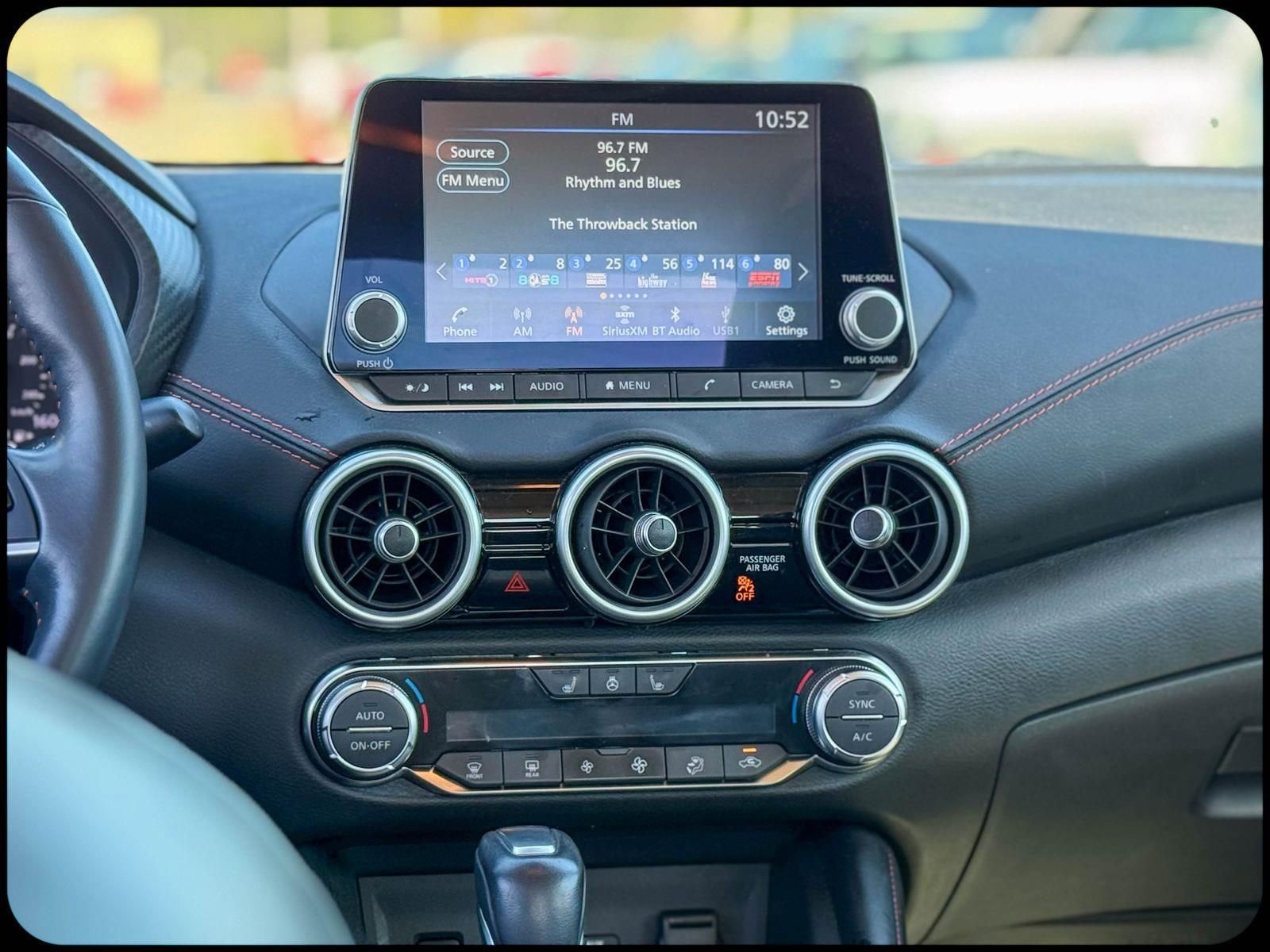 Used 2024 Nissan Sentra SR w/ SR Premium Package image 11