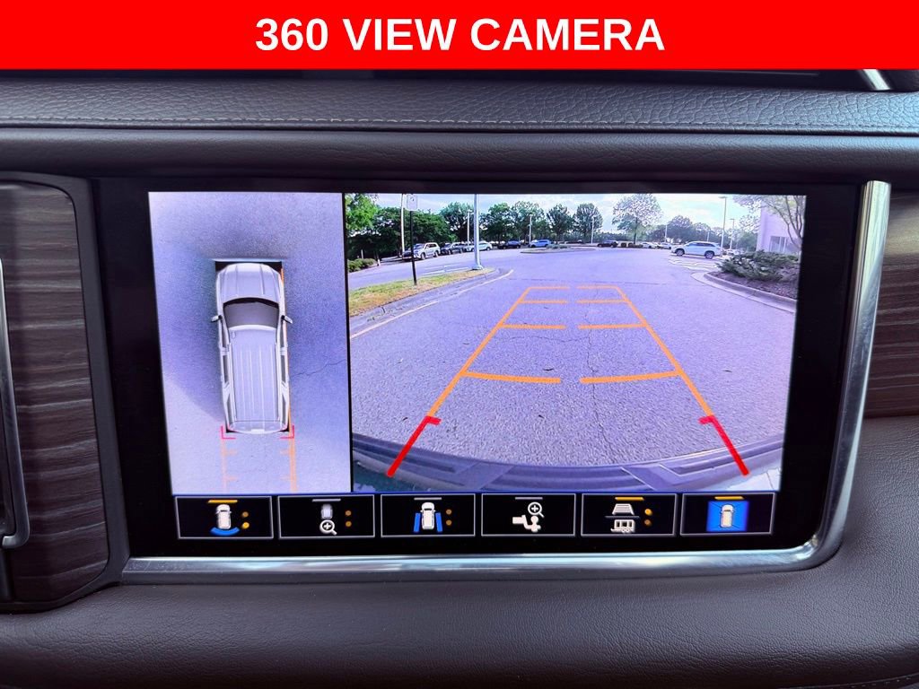 Used 2021 GMC Yukon XL Denali AWD/4WD image 10