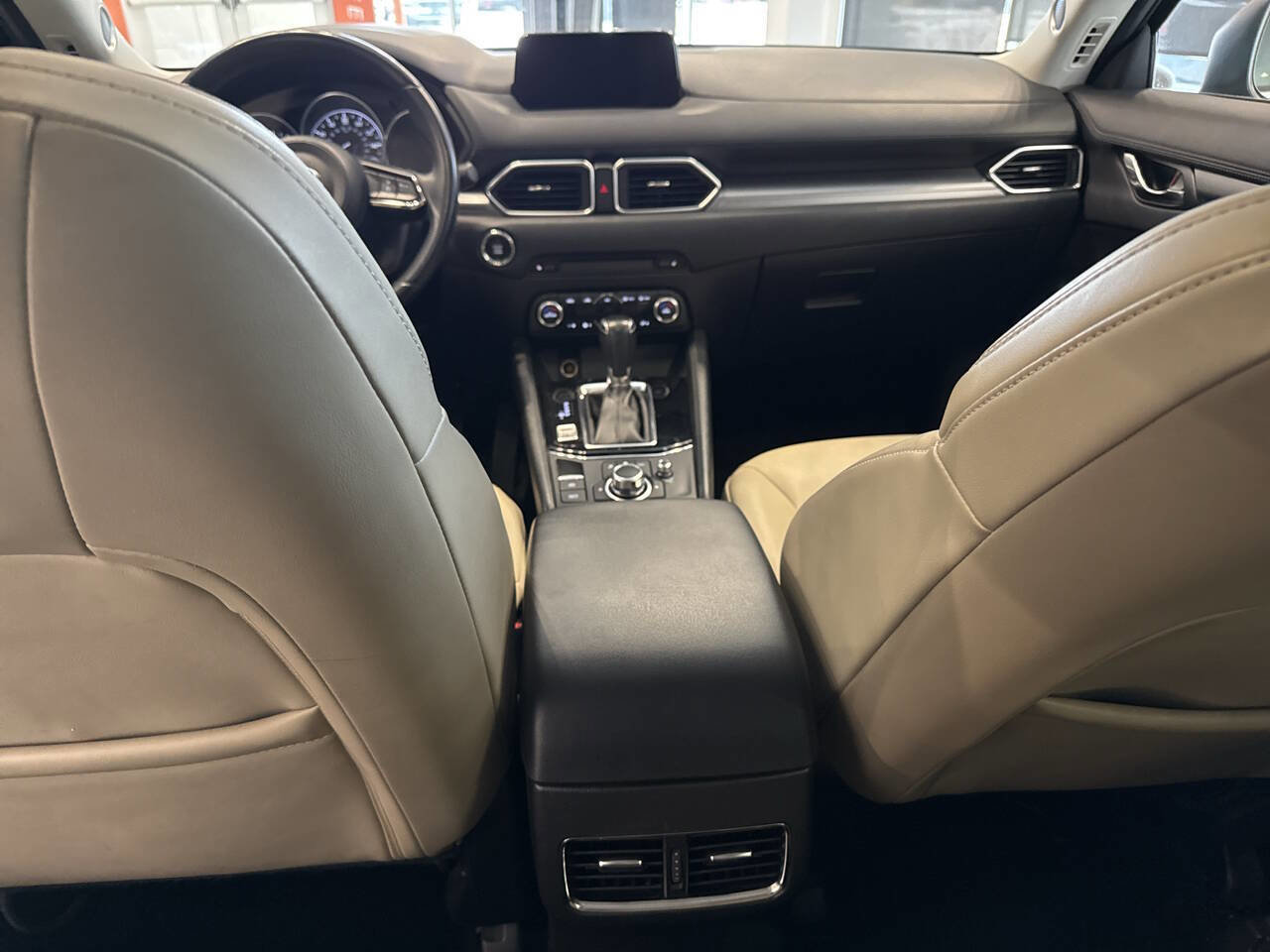 Used 2017 MAZDA CX-5 Touring w/ Preferred Equipment Package FWD image 33