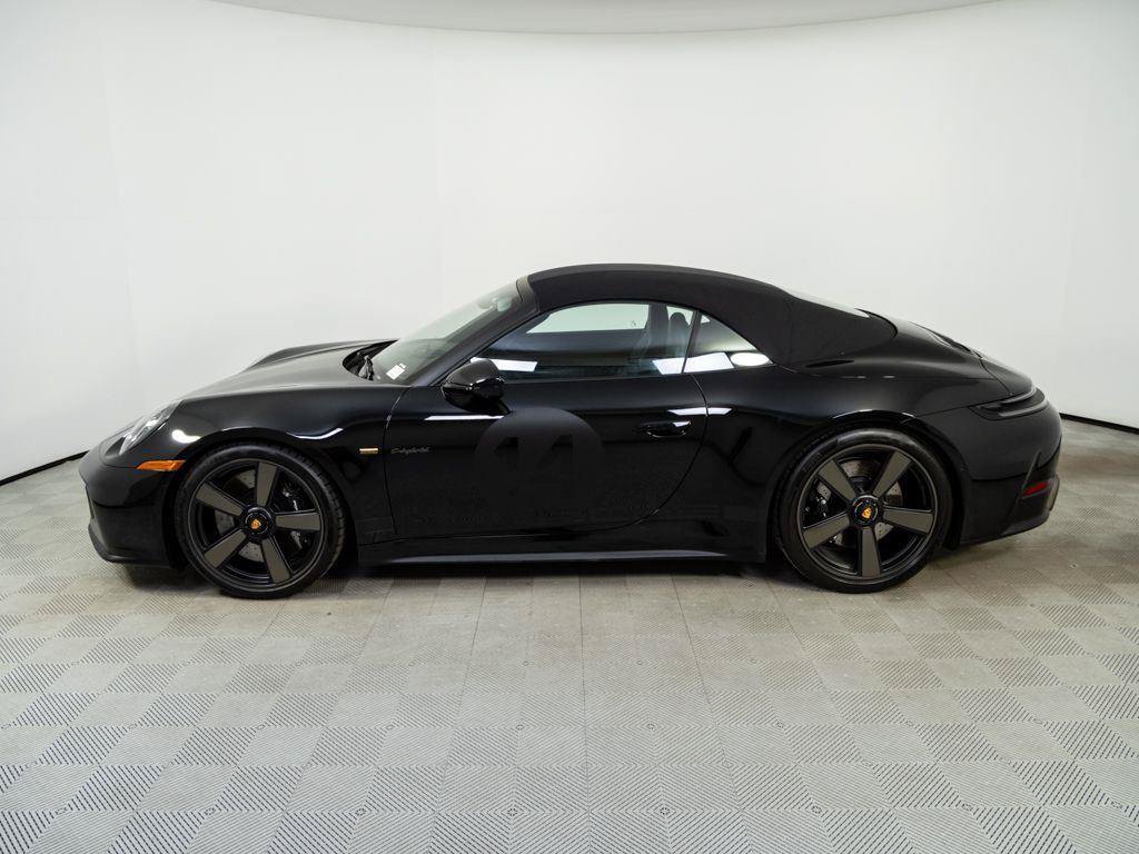 Certified 2026 Porsche 911 GTS RWD image 37