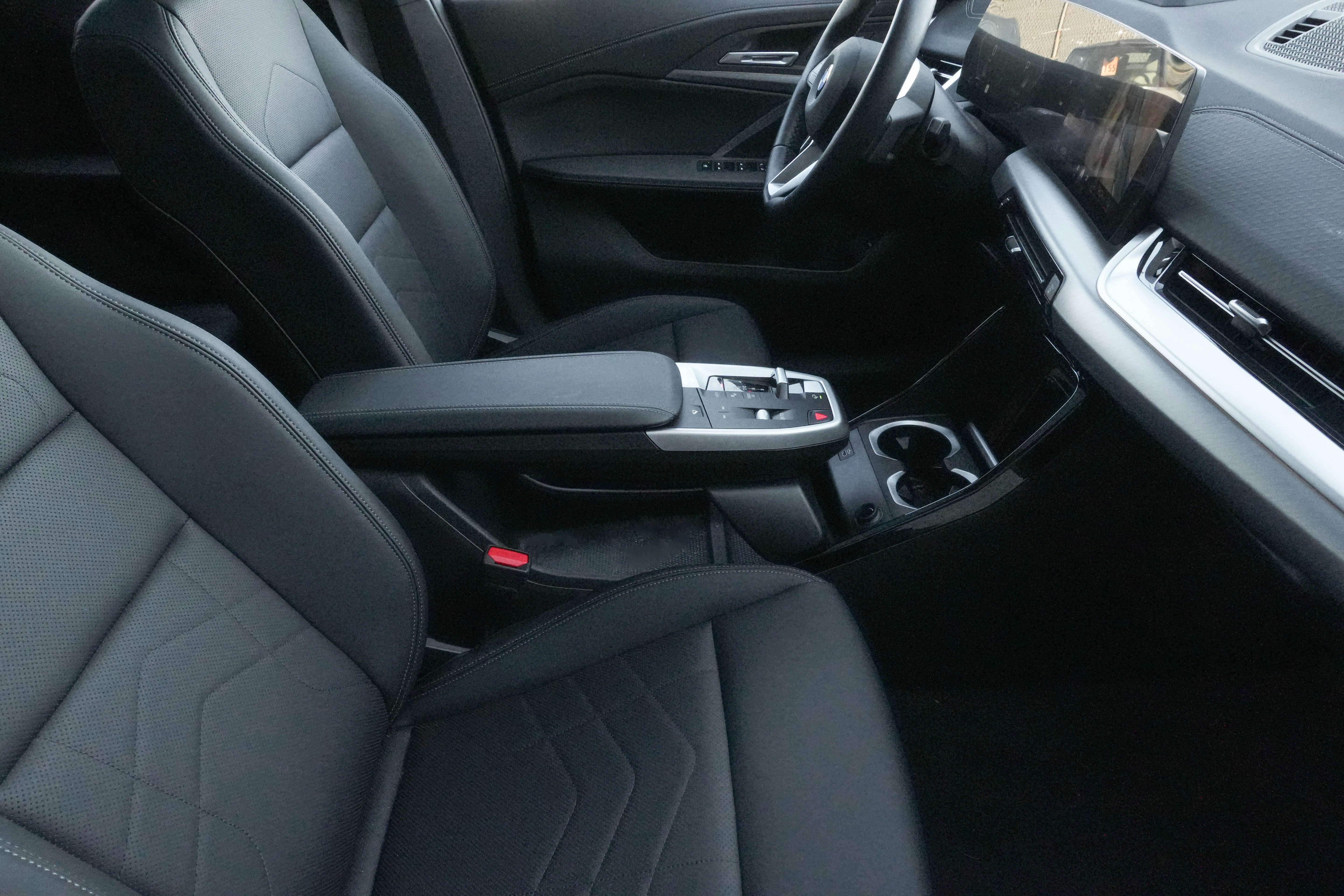 Used 2026 BMW X2 xDrive28i image 10