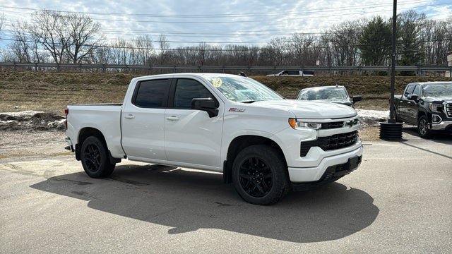 Used 2022 Chevrolet Silverado 1500 RST AWD/4WD image 2