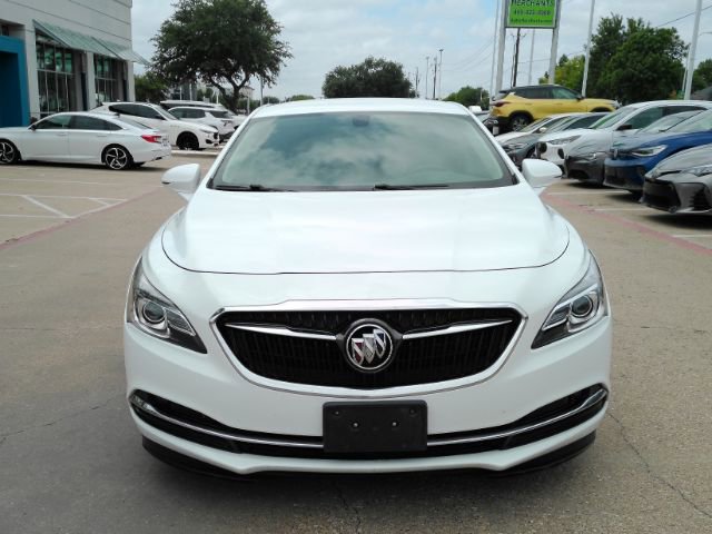 Used 2017 Buick LaCrosse Essence FWD image 2