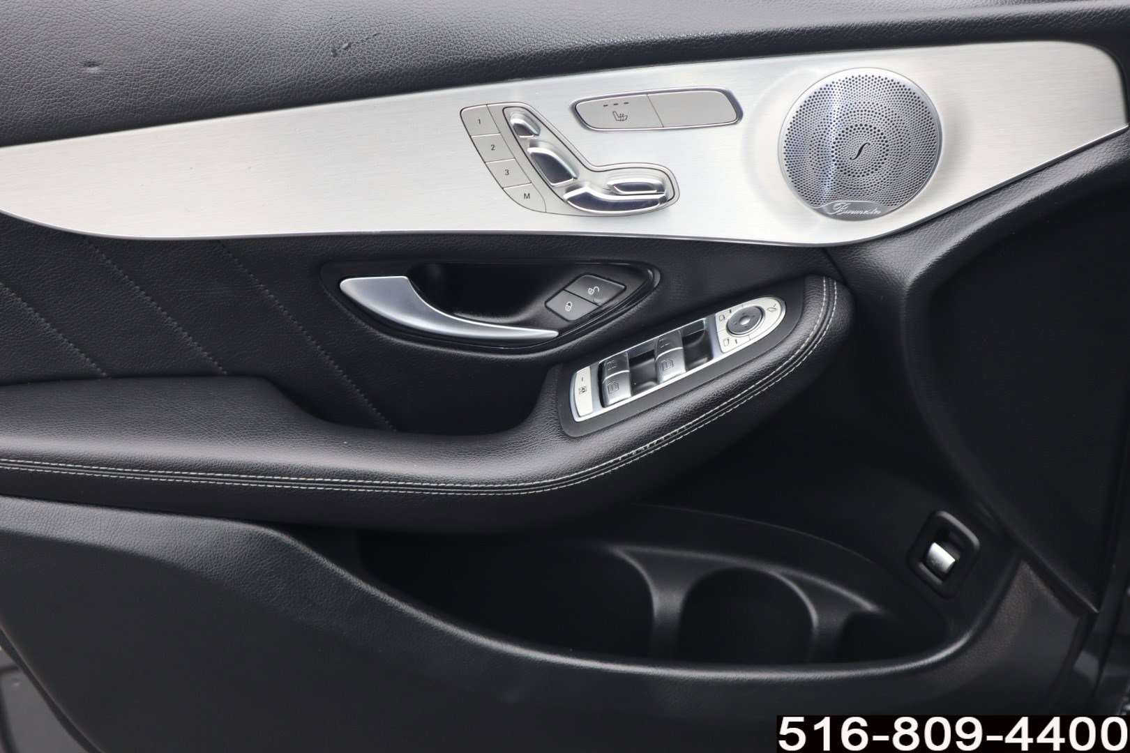 Used 2019 Mercedes-Benz GLC 300 4MATIC image 19