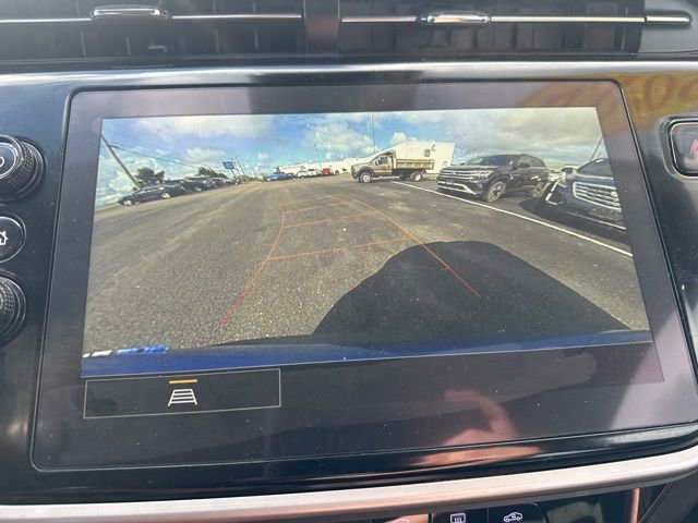 Used 2022 Chevrolet Bolt EUV LT w/ Comfort Package image 16