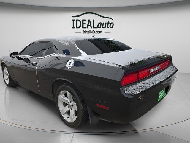 Used 2013 Dodge Challenger SXT image 8