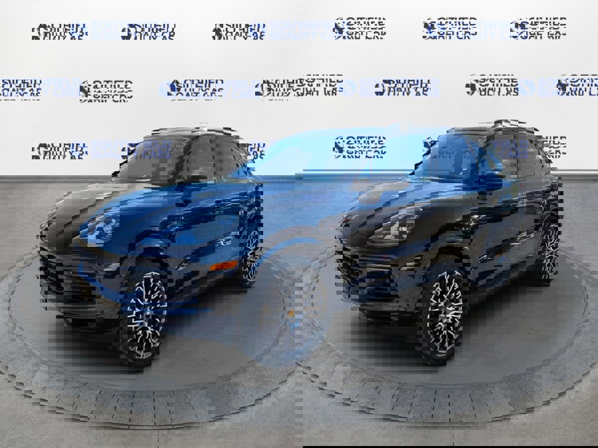 Used 2020 Porsche Cayenne image 2