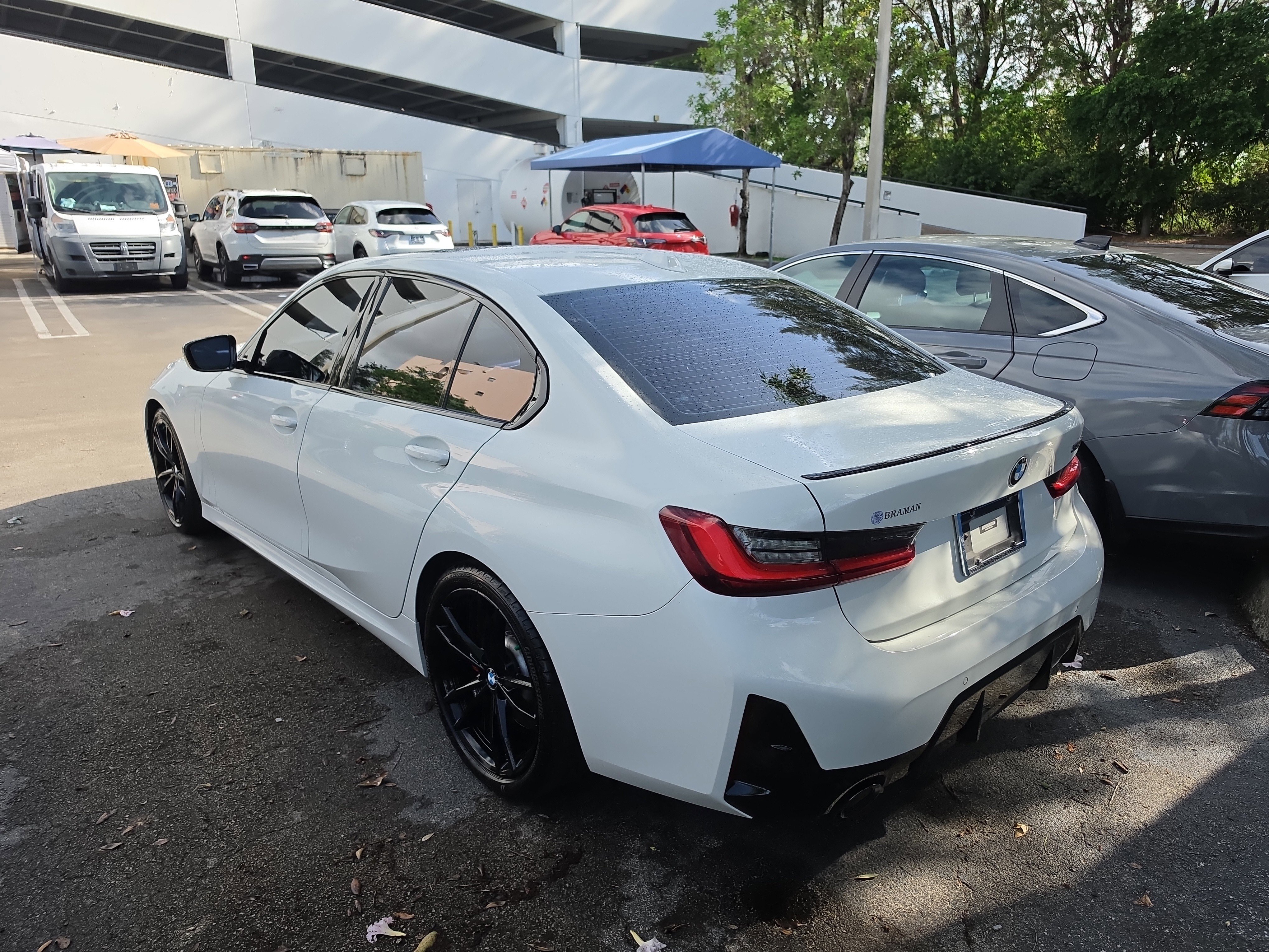 Used 2023 BMW 330i Sedan w/ M Sport Package image 7