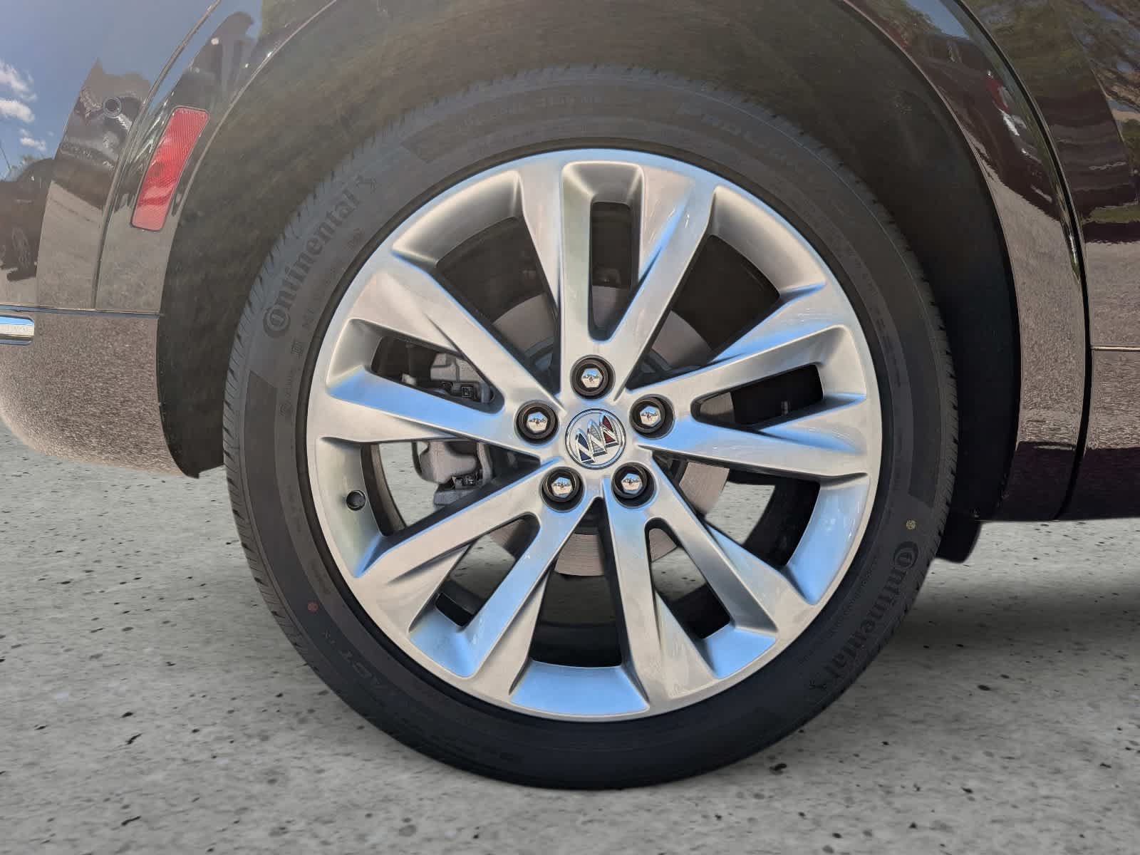 Certified 2023 Buick Envision Avenir AWD/4WD image 7