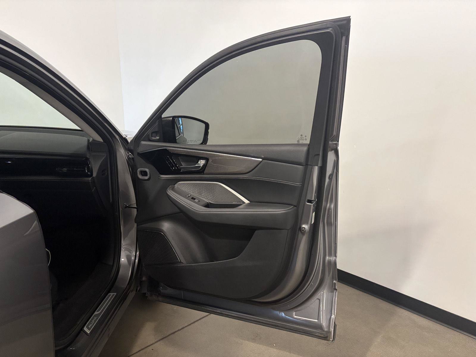 Used 2024 Acura MDX w/ Advance Package AWD/4WD image 49