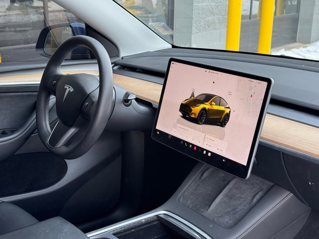 Used 2023 Tesla Model Y Long Range image 39