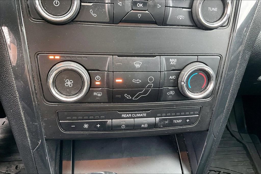 Used 2018 Ford Explorer XLT FWD image 31