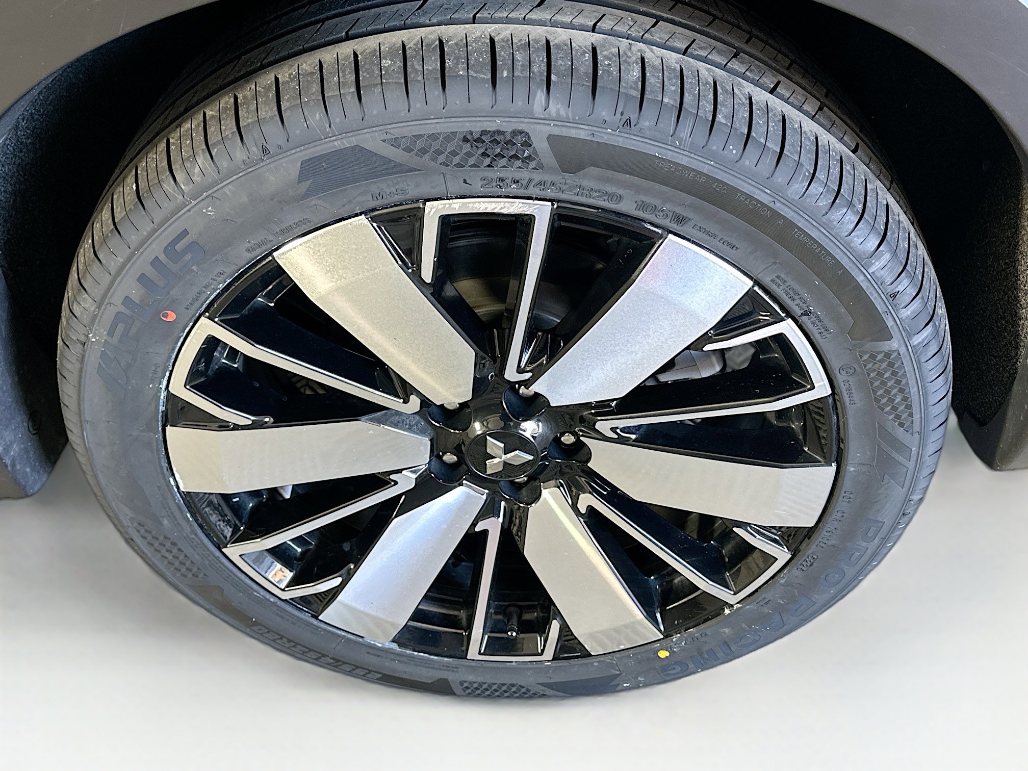 Used 2025 Mitsubishi Outlander SEL image 11