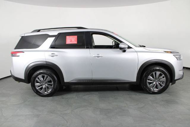 Certified 2025 Nissan Pathfinder SV AWD/4WD image 12