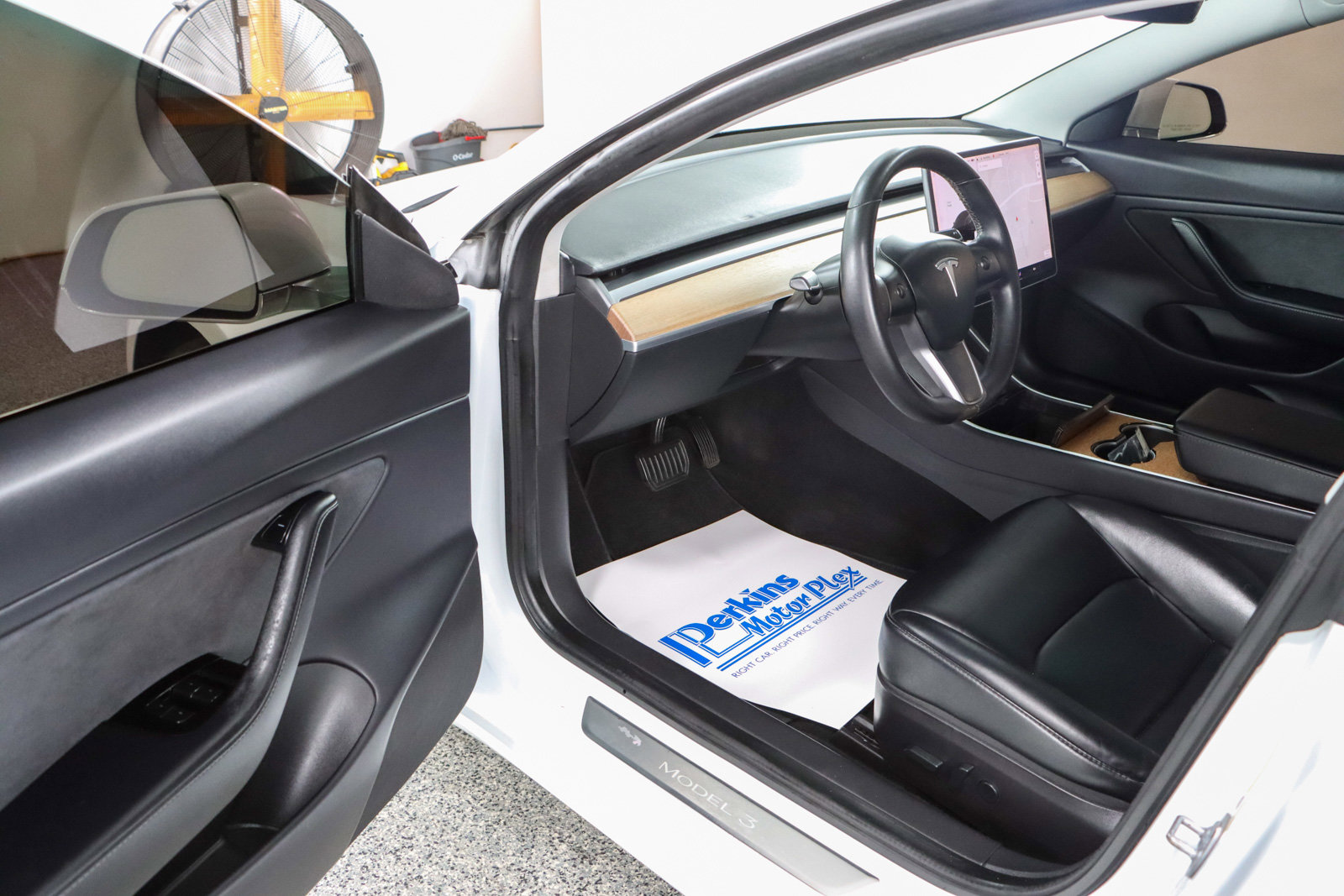 Used 2020 Tesla Model 3 Long Range AWD/4WD image 3